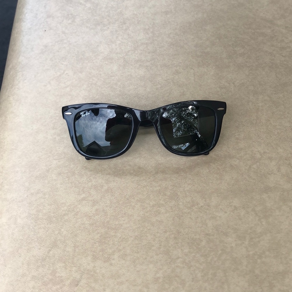 Foldable Wayfarer Ray-Ban sunglasses